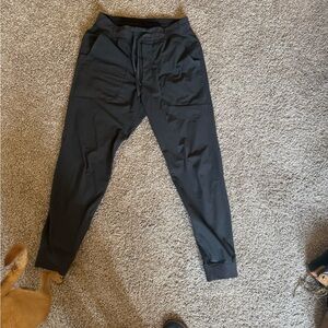 Lululemon ABC joggers - Medium Side pocket